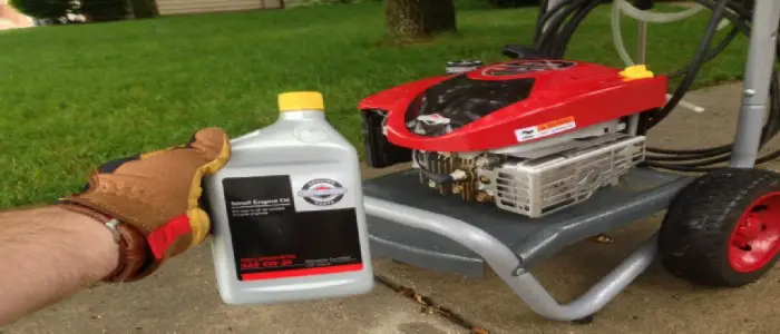 what-kind-of-oil-goes-in-a-lawn-mower-turf-mechanic